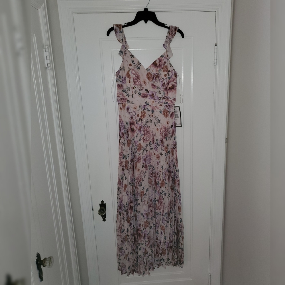 Pleated Floral Gown - Picture 4 of 6